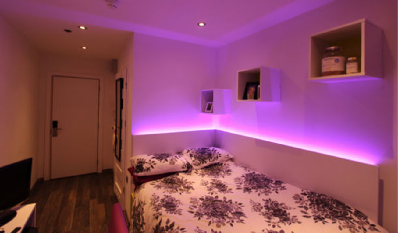 Five Bedroom Apartments, Phoenix House
